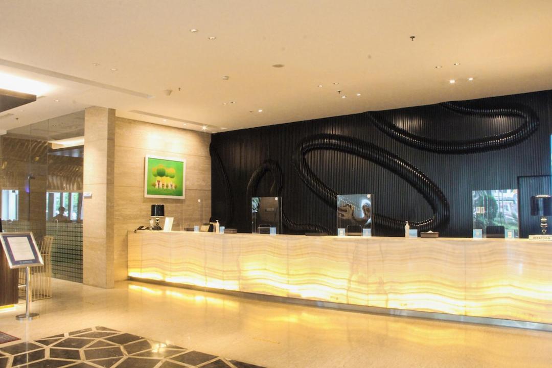 Js Luwansa Hotel & Convention Center Jakarta Exteriör bild