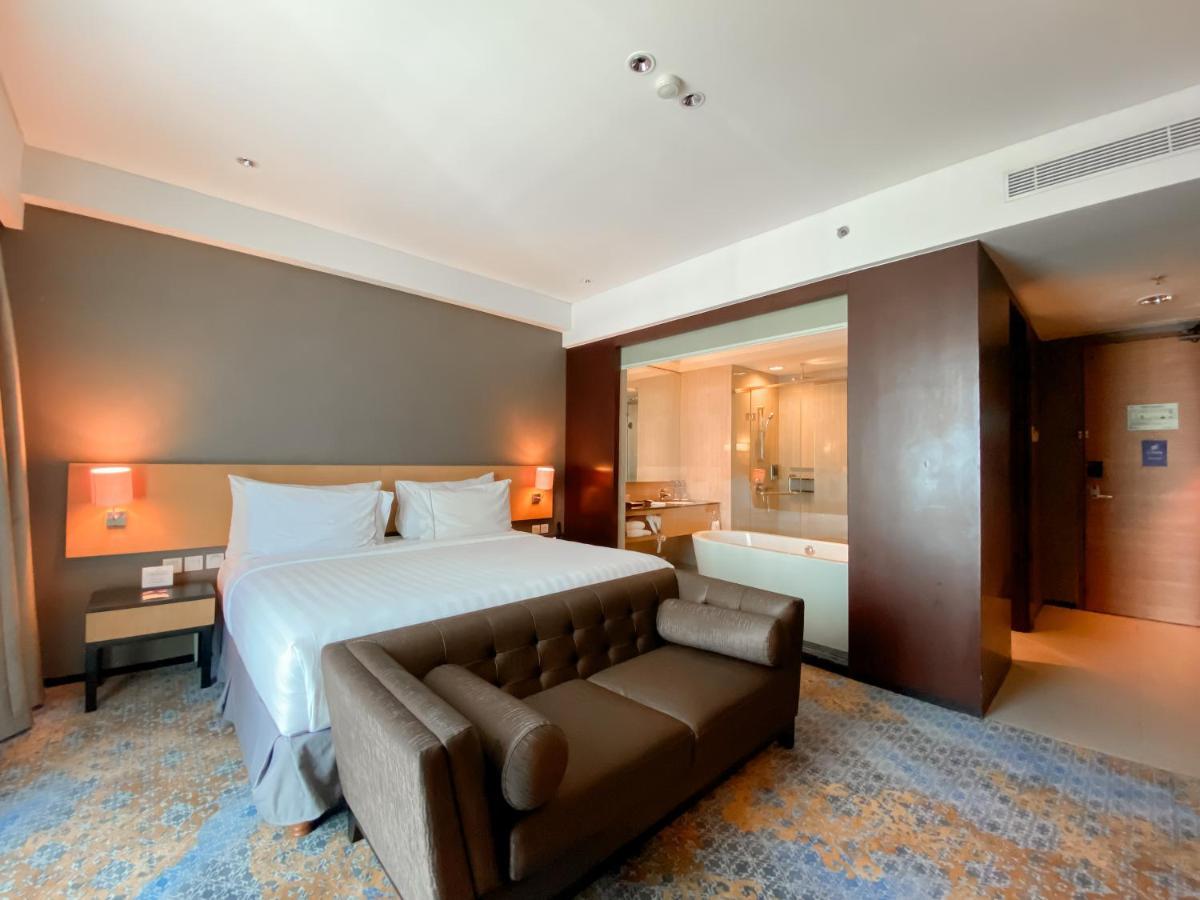 Js Luwansa Hotel & Convention Center Jakarta Exteriör bild